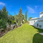 Villa Luxury Heated Pool, Walk To Sao Rafael Beach, Albufeira