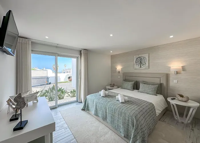 Luxury Heated Pool, Walk To Sao Rafael Beach, *