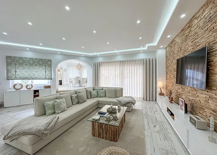 Luxury Heated Pool, Walk To Sao Rafael Beach, Villa Albufeira