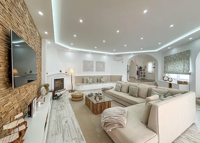 Luxury Heated Pool, Walk To Sao Rafael Beach, Βίλα Αλμπουφέιρα