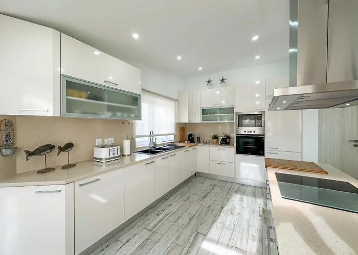 Luxury Heated Pool, Walk To Sao Rafael Beach, Βίλα *