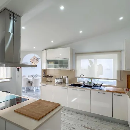 Willa Luxury Heated Pool, Walk To Sao Rafael Beach,