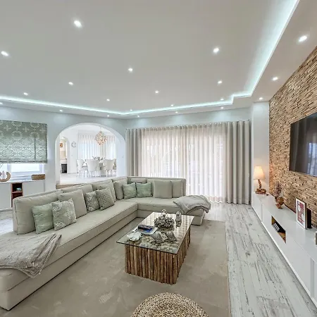 Luxury Heated Pool, Walk To Sao Rafael Beach, Willa Albufeira