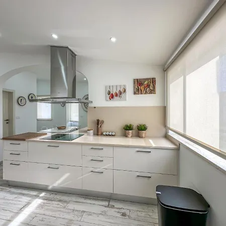 Luxury Heated Pool, Walk To Sao Rafael Beach, *